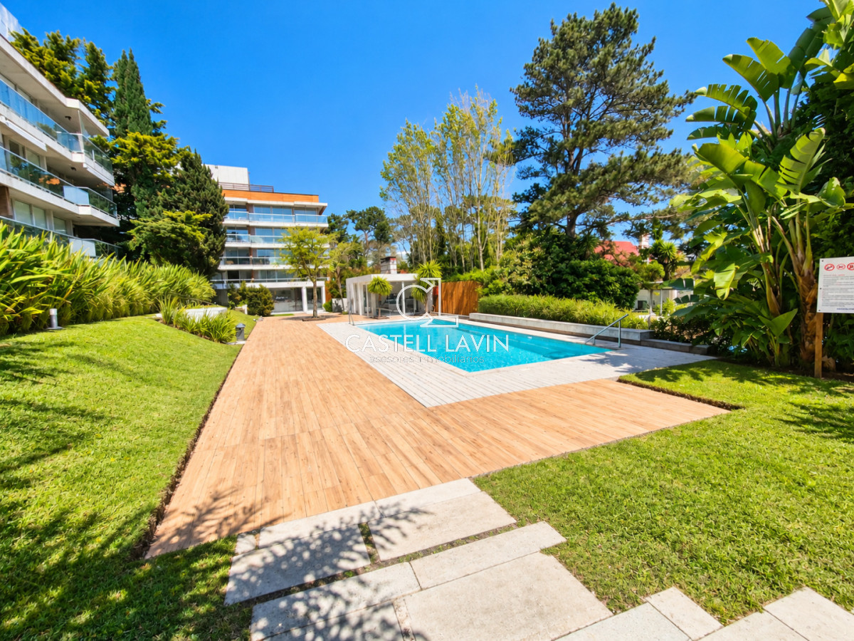 Apartamento ID.1374 - Venta Apartamento 3 Dormitorios con Terraza Jardin Mansa Punta del Este