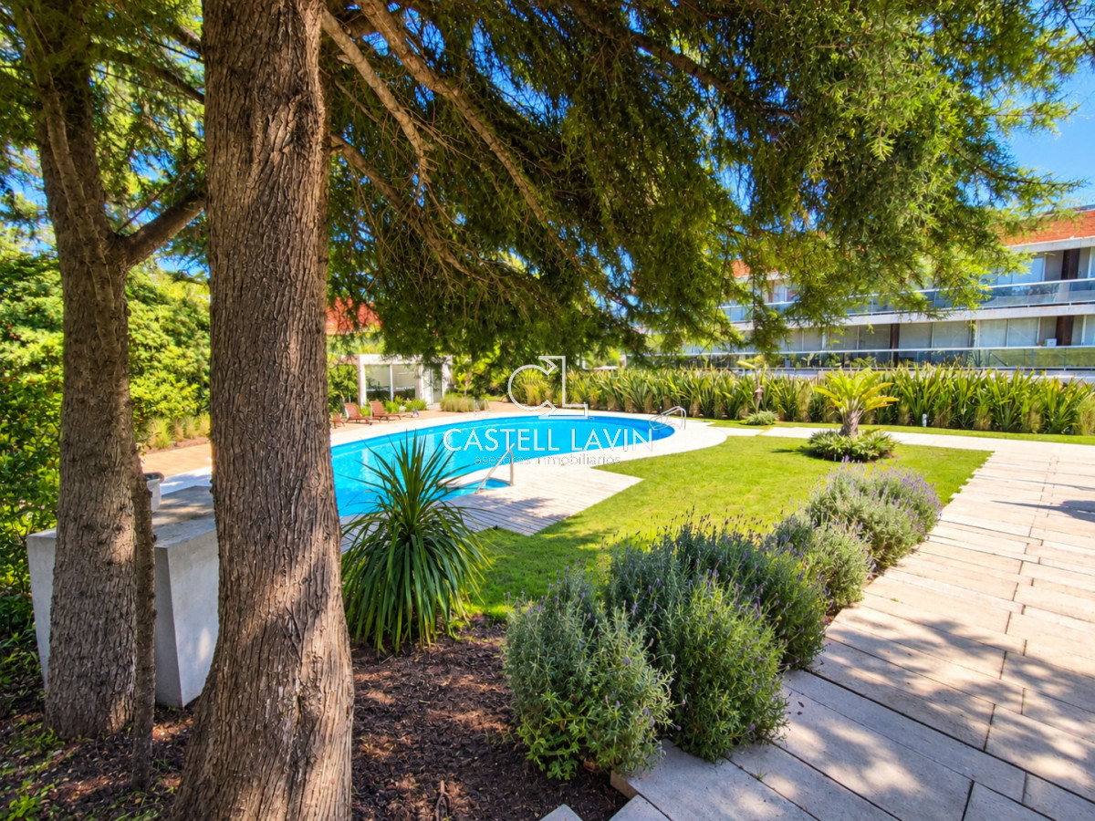 Apartamento ID.1374 - Venta Apartamento 3 Dormitorios con Terraza Jardin Mansa Punta del Este
