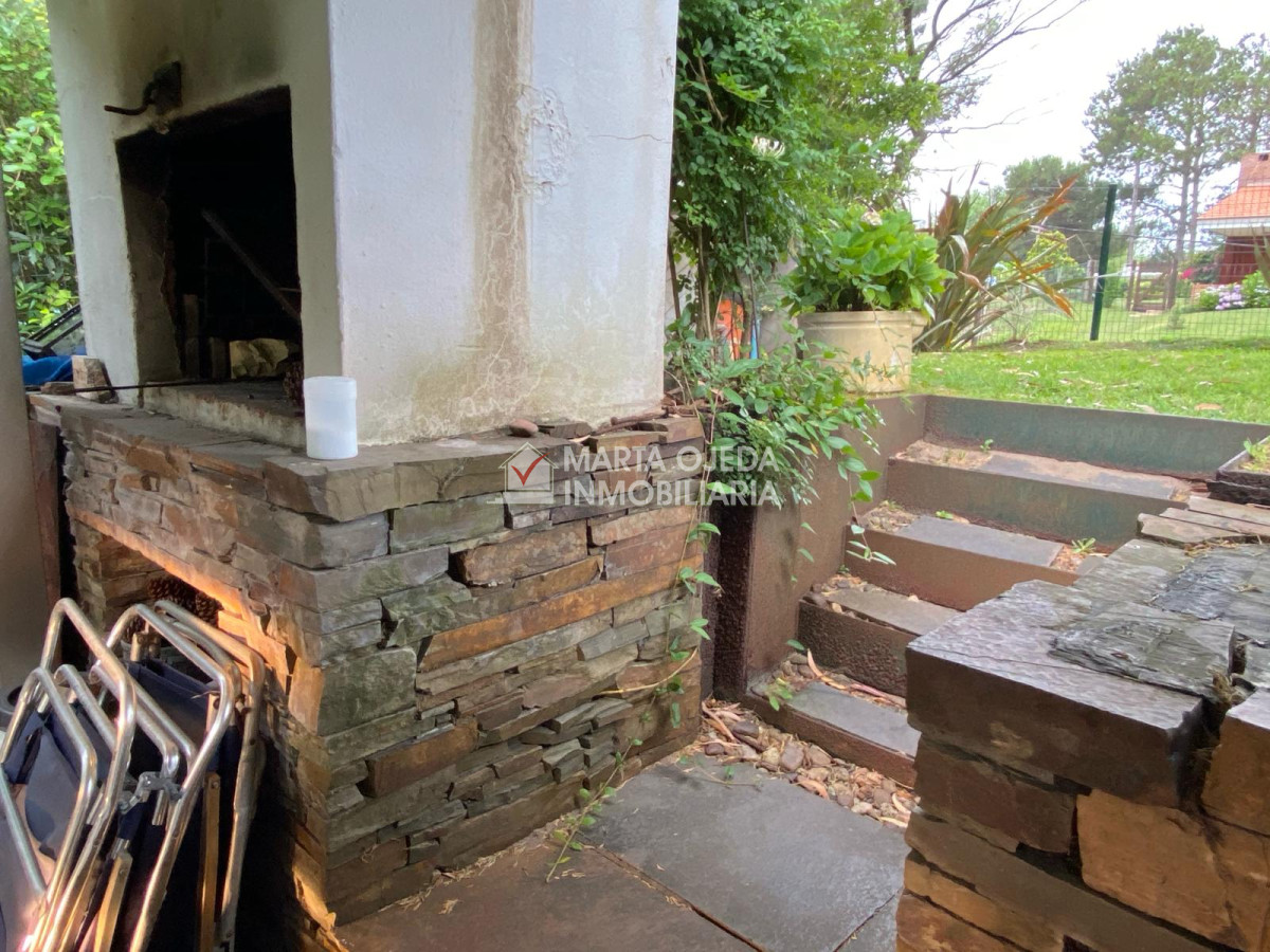 Casa ID.40823 - Casa en venta de 2 dormitorios en Pinares, Punta del Este
