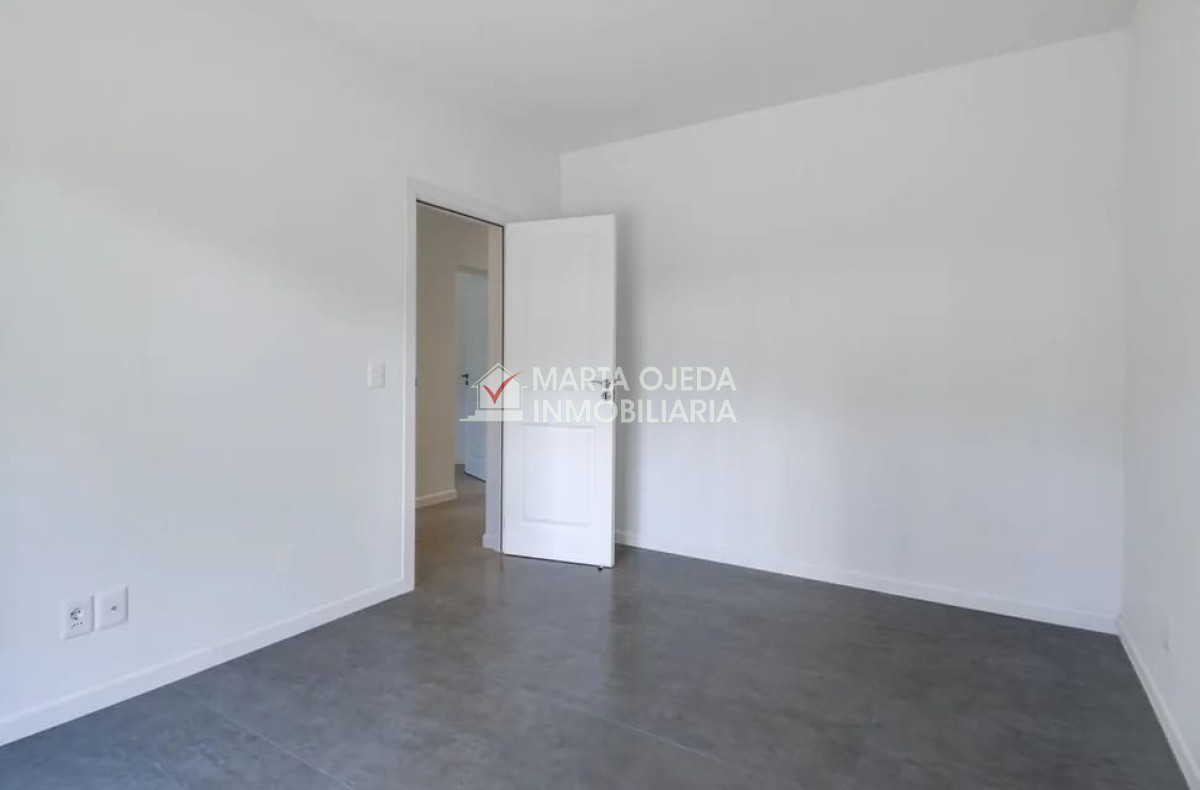 Casa ID.40824 - Casa a estrenar por Laguna del Sauce. Sistema tradicional con bloque celular (térmico). 3 dormitorios,  2 baños.