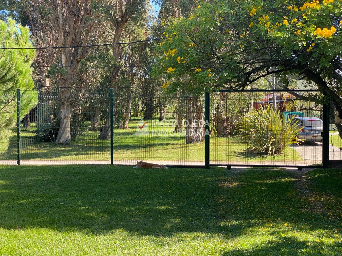 Casa ID.40823 - Casa en venta de 2 dormitorios en Pinares, Punta del Este