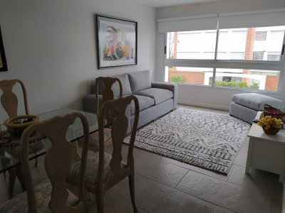 Apartamento en venta de 2 dormitorios en Playa Mansa, Punta del Este