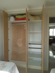 Apartamento ID.2426 - Apartamento en venta de 2 dormitorios, en zona céntrica con variedad de servicios. Punta del Este. 