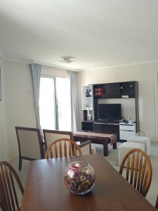 Apartamento ID.2426 - Apartamento en venta de 2 dormitorios, en zona céntrica con variedad de servicios. Punta del Este. 
