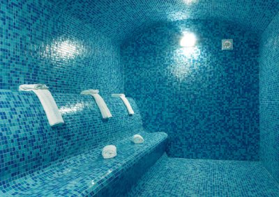 Apartamento ID.2426 - Apartamento en venta de 2 dormitorios, en zona céntrica con variedad de servicios. Punta del Este. 