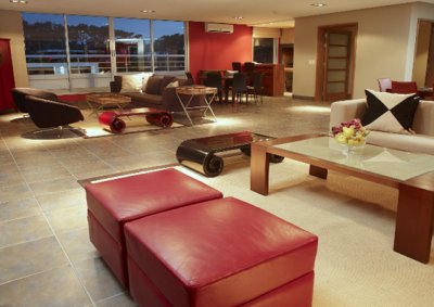 Apartamento ID.2426 - Apartamento en venta de 2 dormitorios, en zona céntrica con variedad de servicios. Punta del Este. 