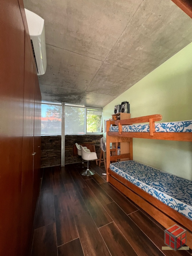 Casa ID.8874 - Casa en venta de 2 dormitorios en Pinares, Punta del Este