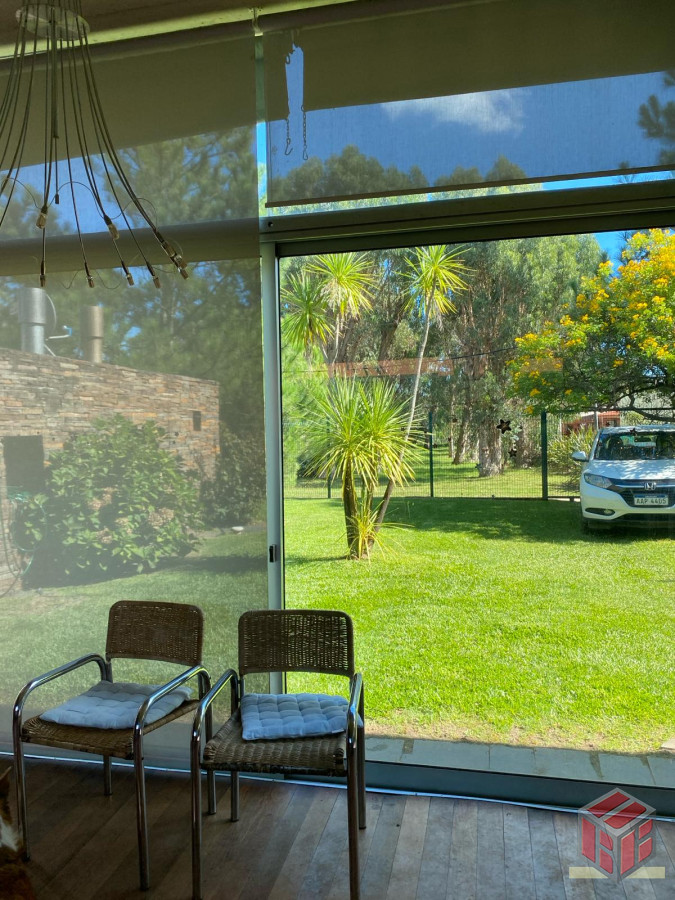 Casa ID.8874 - Casa en venta de 2 dormitorios en Pinares, Punta del Este