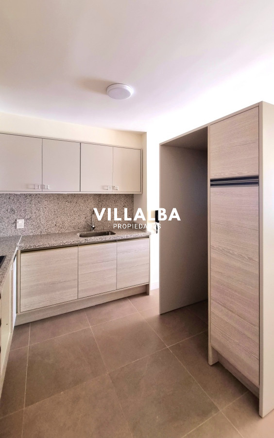 Apartamento ID.3088 - Amplio apartamento de 1 dormitorio, con 2 baños. Balcón, Losa radiante, en edificio con todos los Amenities. Ideal para todo el año. Punta del Este. 