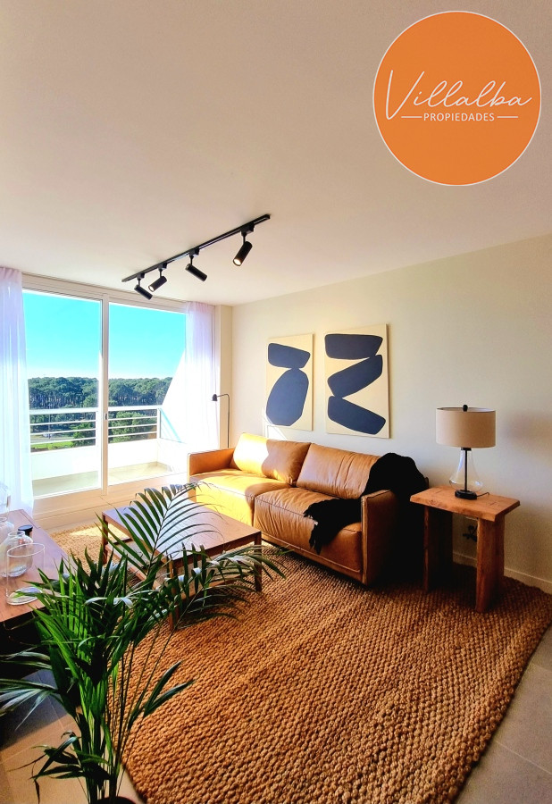 Apartamento ID.3088 - Amplio apartamento de 1 dormitorio, con 2 baños. Balcón, Losa radiante, en edificio con todos los Amenities. Ideal para todo el año. Punta del Este. 