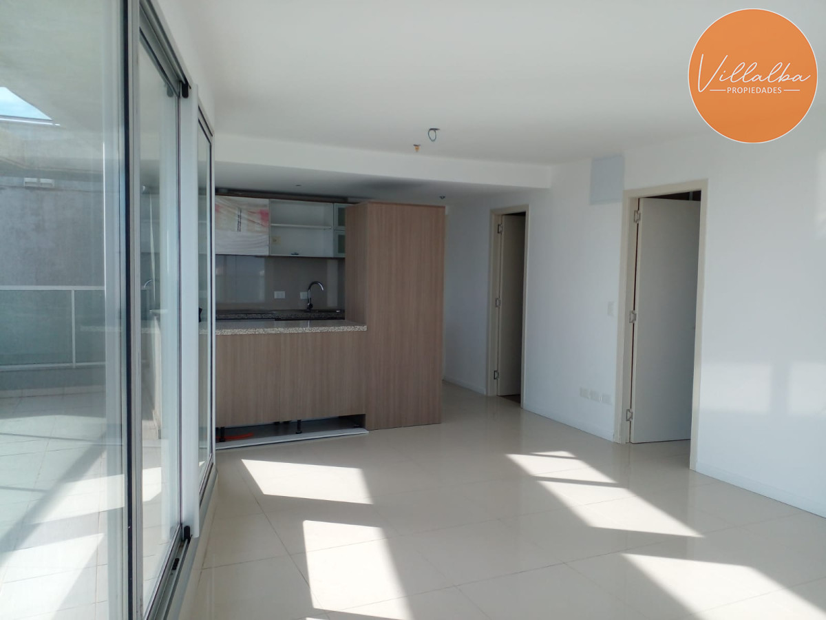 Apartamento ID.3075 - Penthouse en venta sobre Roosevelt. Con vistas inigualables de la ciudad y la playa.