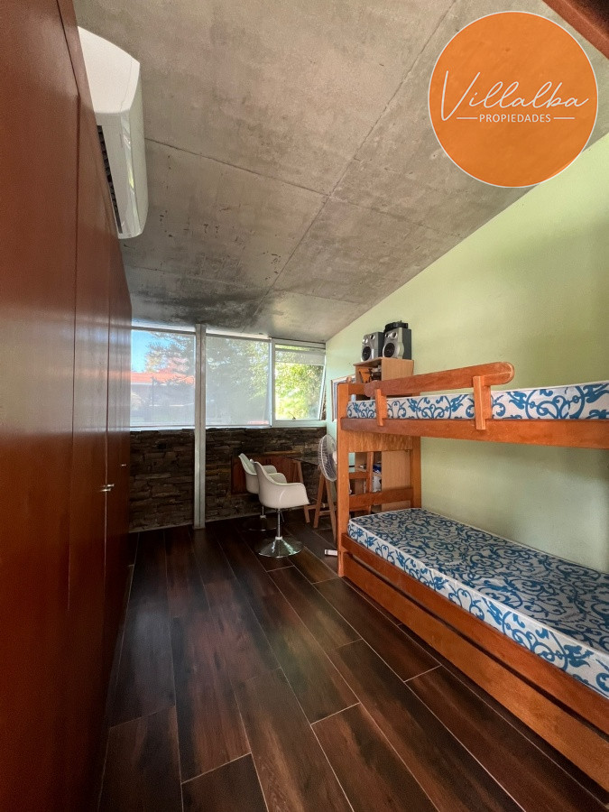 Casa ID.3077 - Casa en venta de 2 dormitorios en Pinares, Punta del Este