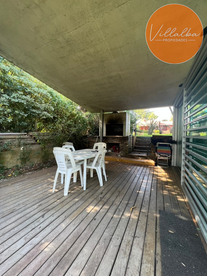 Casa ID.3077 - Casa en venta de 2 dormitorios en Pinares, Punta del Este