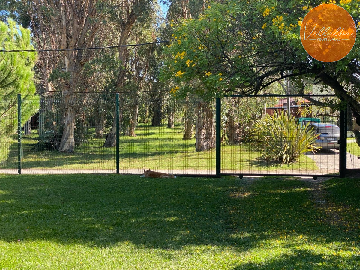 Casa ID.3077 - Casa en venta de 2 dormitorios en Pinares, Punta del Este