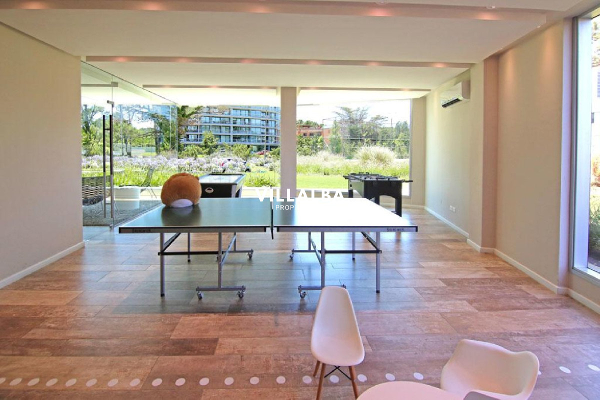 Apartamento ID.3075 - Penthouse en venta sobre Roosevelt. Con vistas inigualables de la ciudad y la playa.