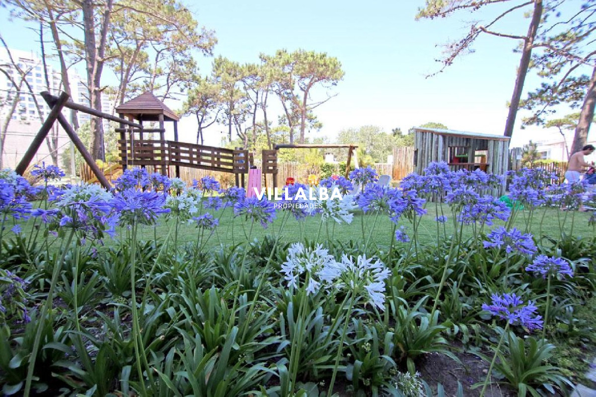 Apartamento ID.3075 - Penthouse en venta sobre Roosevelt. Con vistas inigualables de la ciudad y la playa.