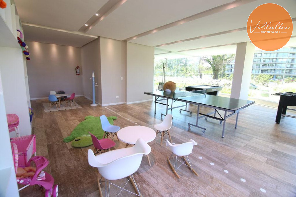 Apartamento ID.3075 - Penthouse en venta sobre Roosevelt. Con vistas inigualables de la ciudad y la playa.
