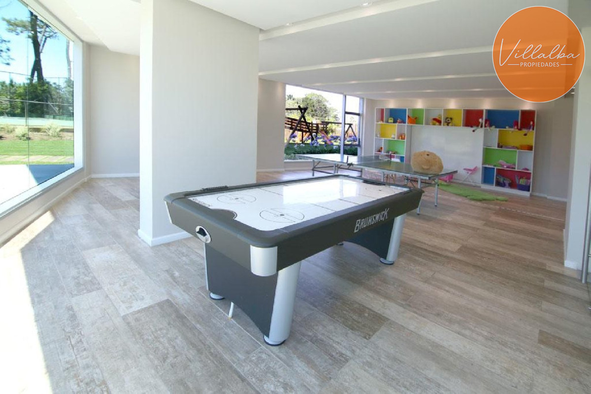 Apartamento ID.3075 - Penthouse en venta sobre Roosevelt. Con vistas inigualables de la ciudad y la playa.