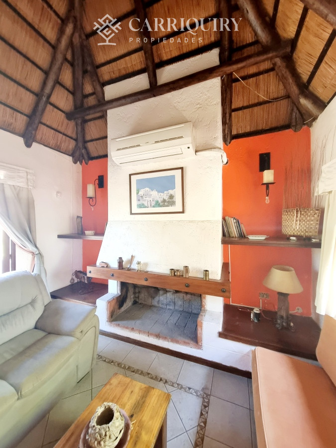 Casa ID.7809/AMPLIO-QUINCHO-EN-MUY-BUEN-ESTADO-3-DORMITORIOS - Casa de 4 dormitorios y 3 baños. Venta y alquiler de temporada. Pinares