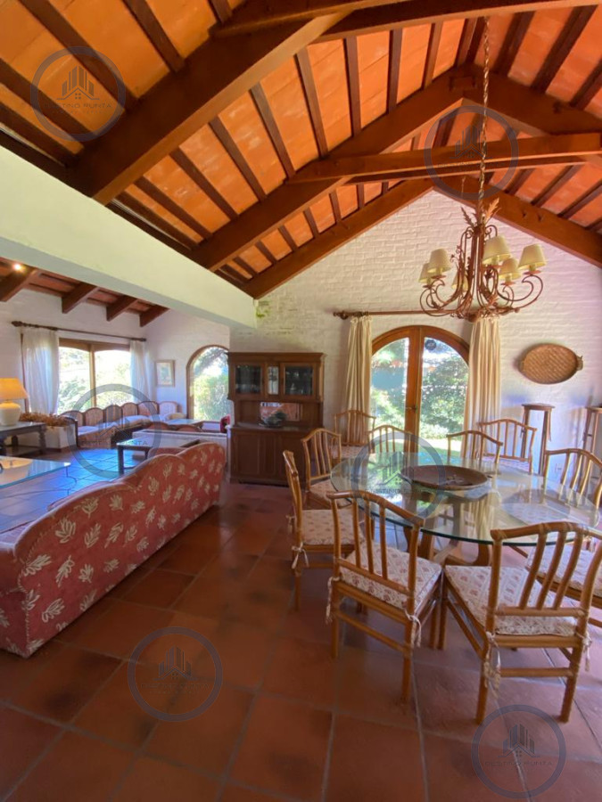 Casa en alquiler a pasos del mar playa Mansa — fotografía 2