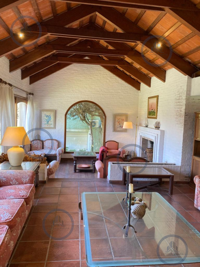 Casa en alquiler a pasos del mar playa Mansa — fotografía 1