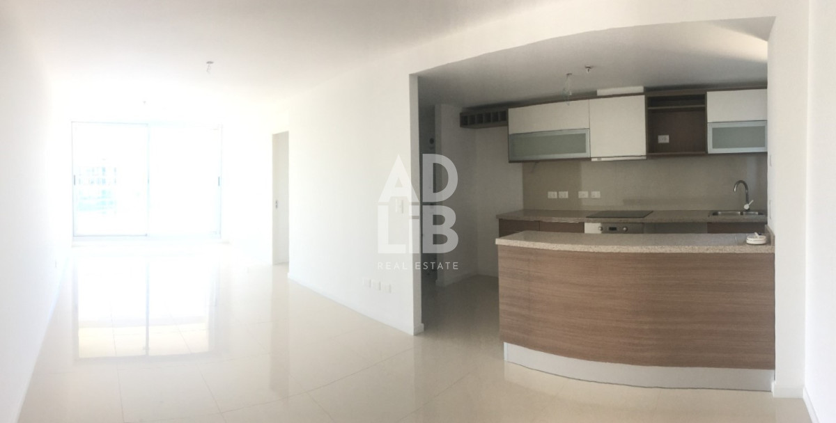 Apartamento ID.202 - Apartamento en venta en Punta del Este, sobre la Avenida Roosevelt en Edificio Gala Vista.