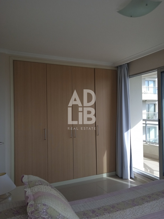 Apartamento ID.191 - Apartamento en venta de 2 dormitorios, en zona céntrica con variedad de servicios. Punta del Este. 