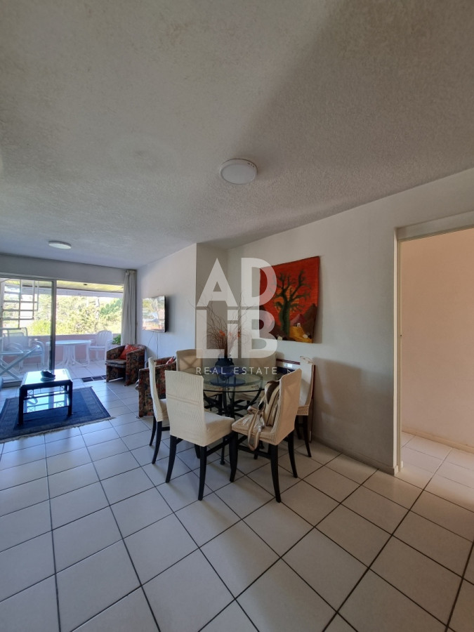 Apartamento ID.218 - Apartamento en venta de 3 dormitorios en Playa Mansa, Punta del Este