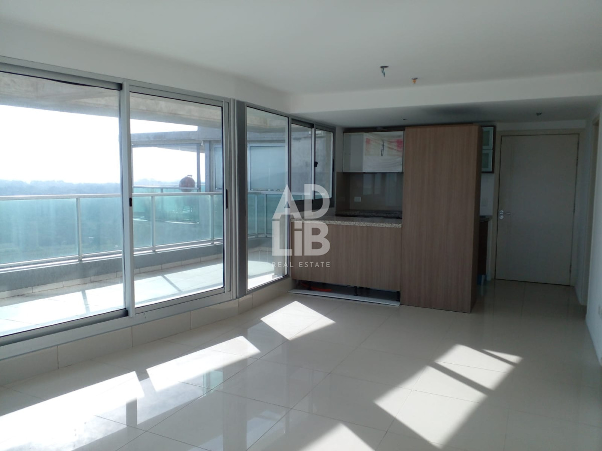 Apartamento ID.206 - Penthouse en venta sobre Roosevelt. Con vistas inigualables de la ciudad y la playa.