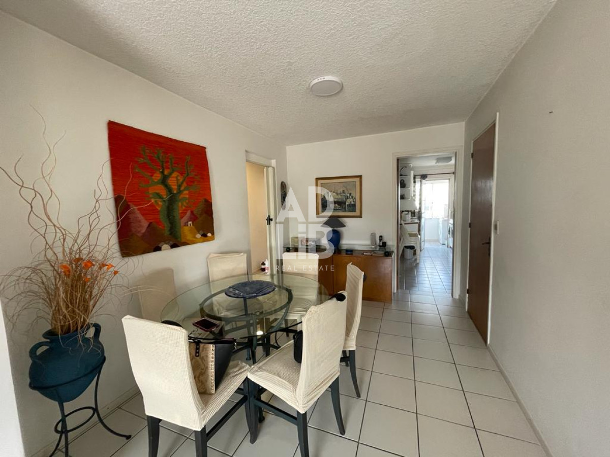 Apartamento ID.218 - Apartamento en venta de 3 dormitorios en Playa Mansa, Punta del Este