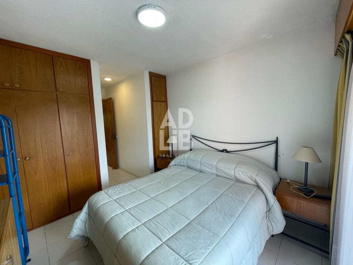 Apartamento ID.218 - Apartamento en venta de 3 dormitorios en Playa Mansa, Punta del Este
