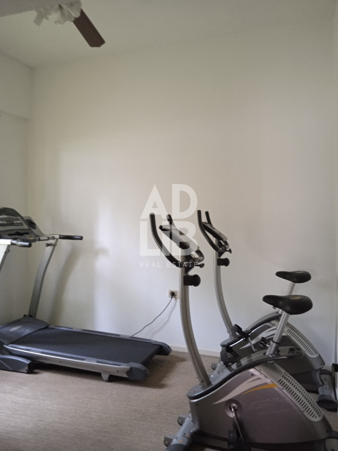 Apartamento ID.218 - Apartamento en venta de 3 dormitorios en Playa Mansa, Punta del Este