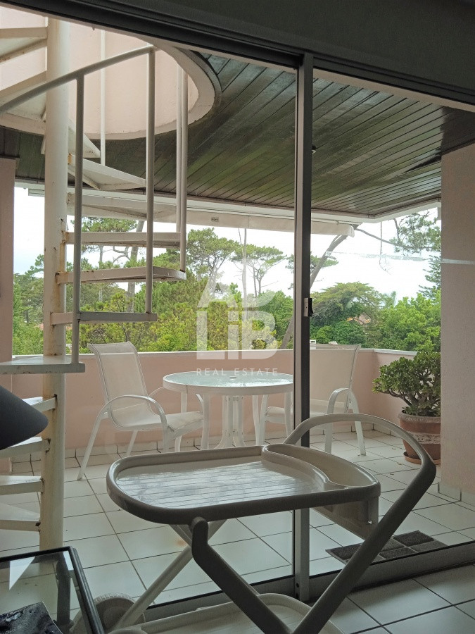 Apartamento ID.218 - Apartamento en venta de 3 dormitorios en Playa Mansa, Punta del Este