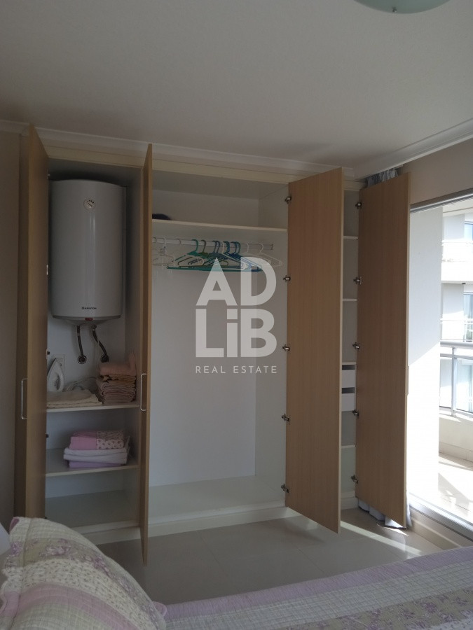 Apartamento ID.191 - Apartamento en venta de 2 dormitorios, en zona céntrica con variedad de servicios. Punta del Este. 