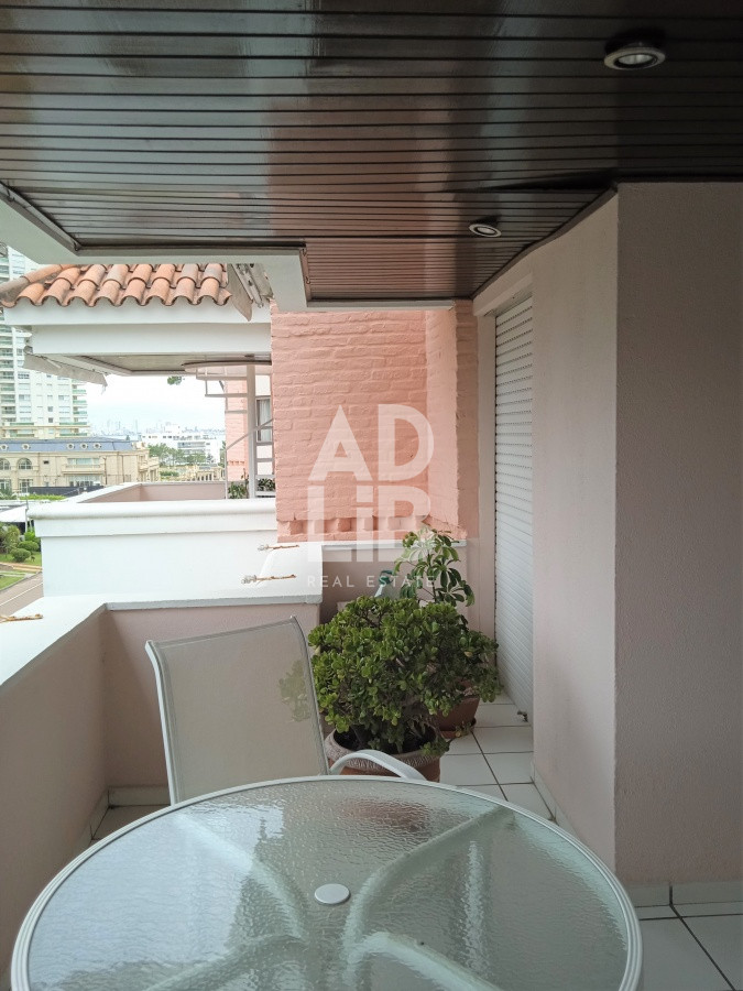 Apartamento ID.218 - Apartamento en venta de 3 dormitorios en Playa Mansa, Punta del Este