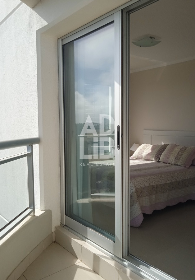 Apartamento ID.191 - Apartamento en venta de 2 dormitorios, en zona céntrica con variedad de servicios. Punta del Este. 
