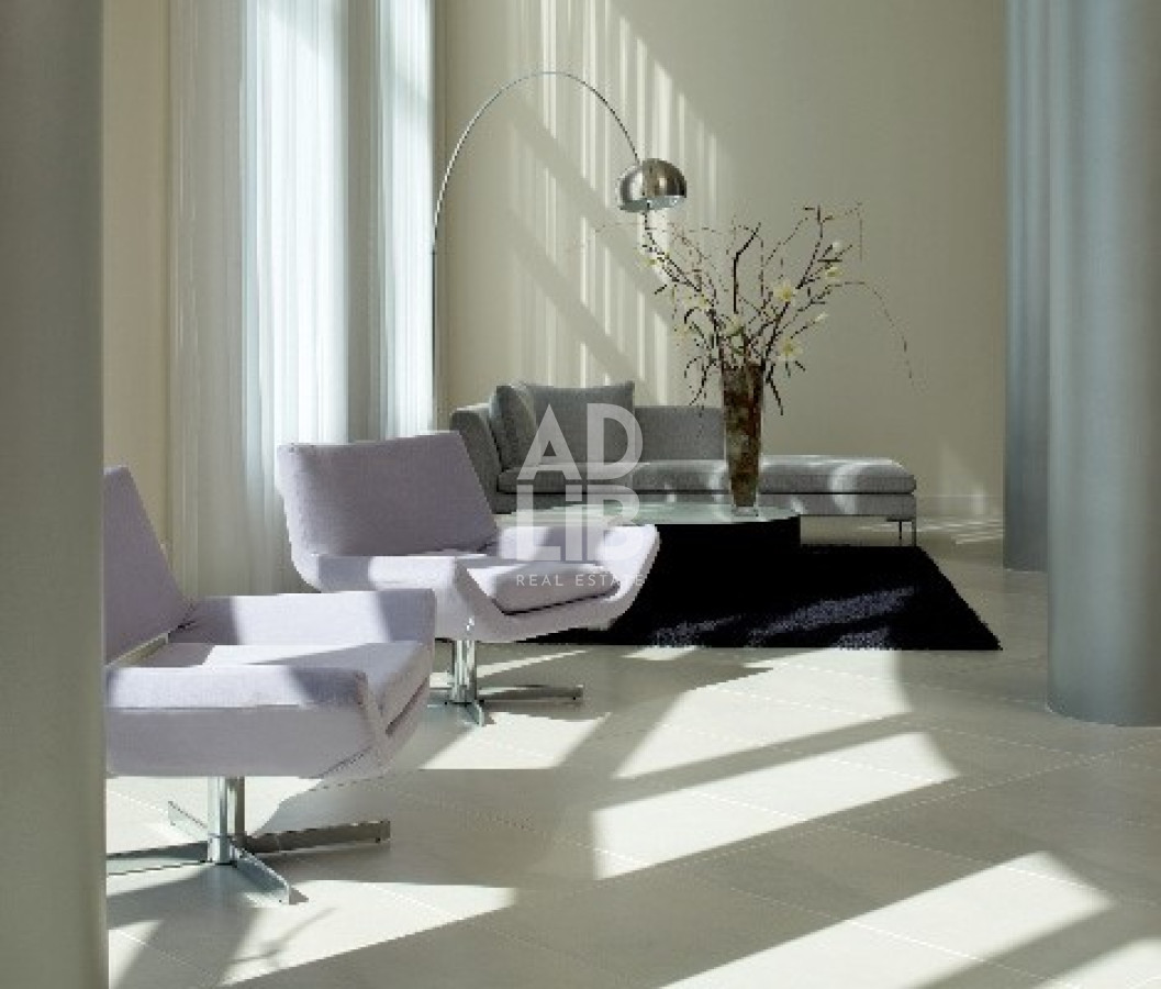 Apartamento ID.191 - Apartamento en venta de 2 dormitorios, en zona céntrica con variedad de servicios. Punta del Este. 