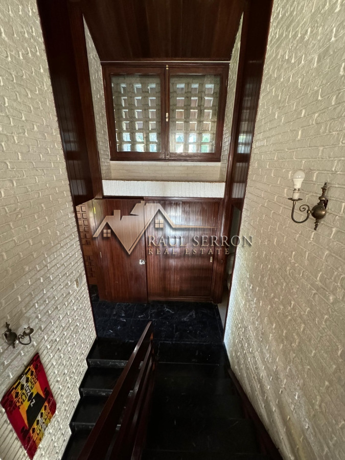 Casa ID.2622 - Casa en venta 5 dormitorios en Playa Mansa, Punta del Este