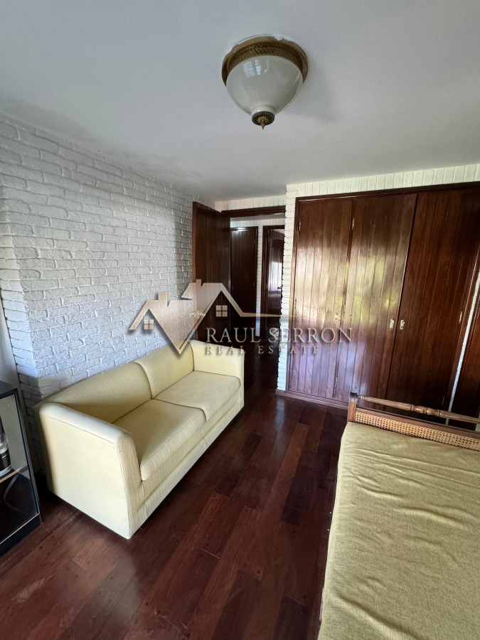 Casa ID.2622 - Casa en venta 5 dormitorios en Playa Mansa, Punta del Este