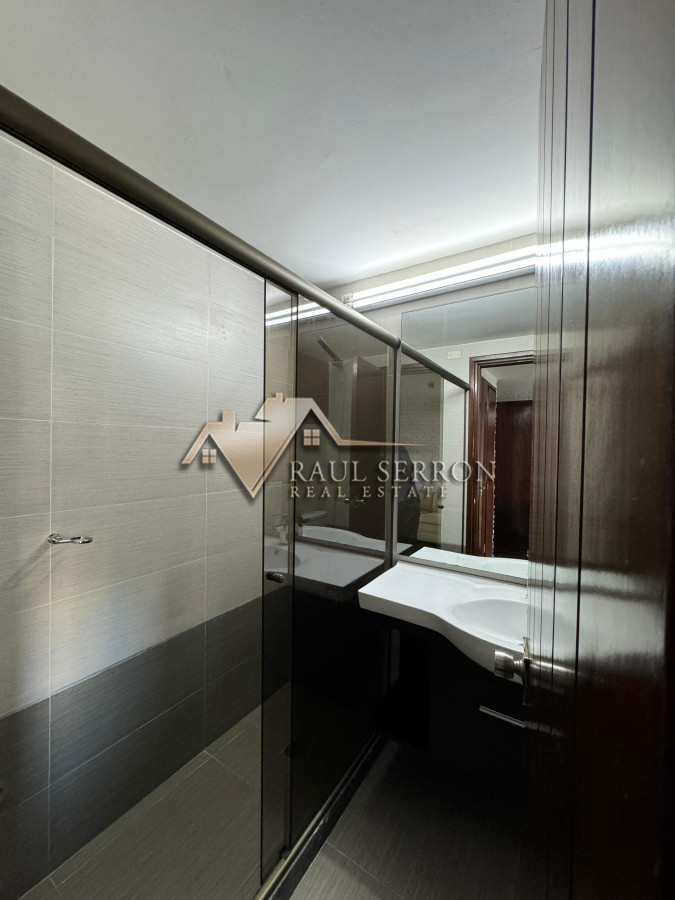 Casa ID.2622 - Casa en venta 5 dormitorios en Playa Mansa, Punta del Este