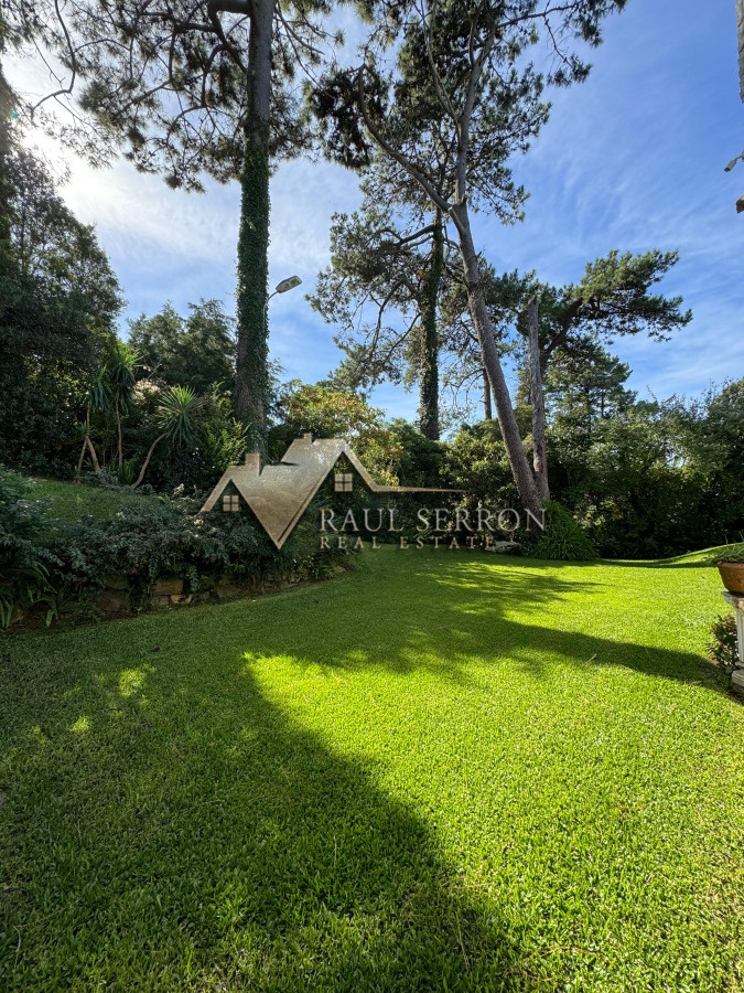 Casa ID.2622 - Casa en venta 5 dormitorios en Playa Mansa, Punta del Este