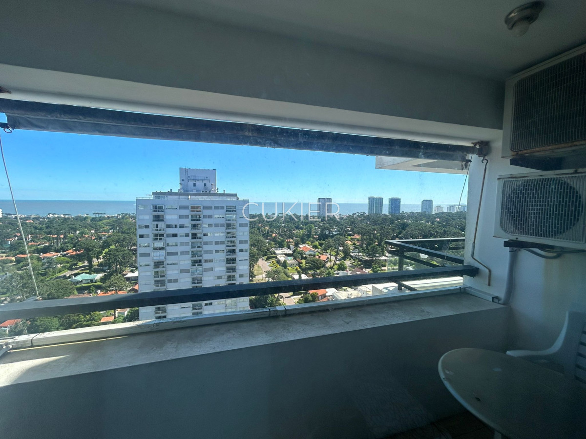 Apartamento ID.4300 - Apartamento en venta 2 dormitorios en Punta del Este 