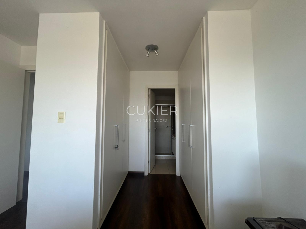 Apartamento ID.4300 - Apartamento en venta 2 dormitorios en Punta del Este 