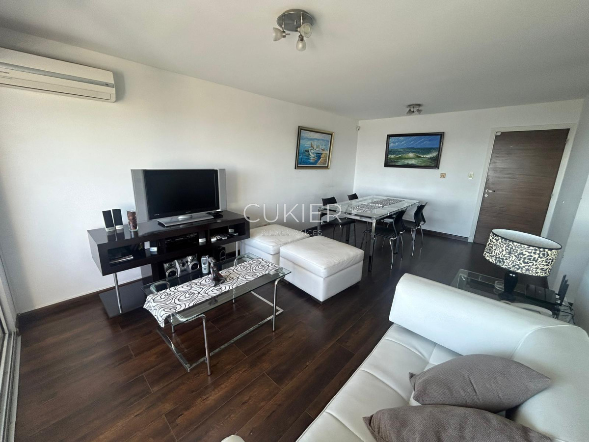 Apartamento ID.4300 - Apartamento en venta 2 dormitorios en Punta del Este 
