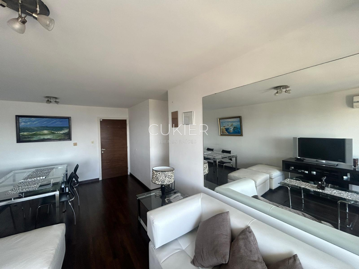 Apartamento ID.4300 - Apartamento en venta 2 dormitorios en Punta del Este 