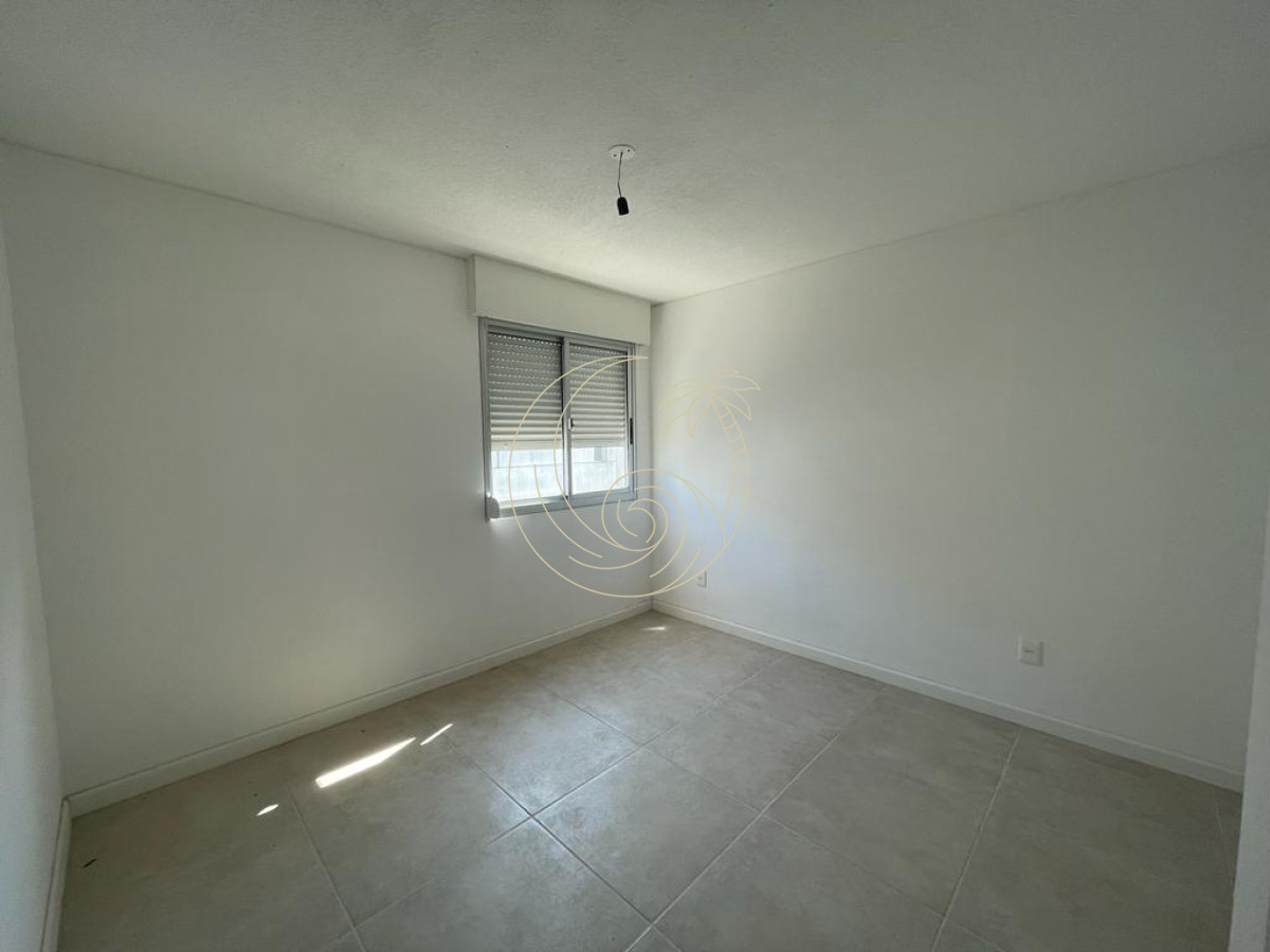Apartamento ID.21092539 - Duplex en venta con patio, complejo privado, con patio y cochera.