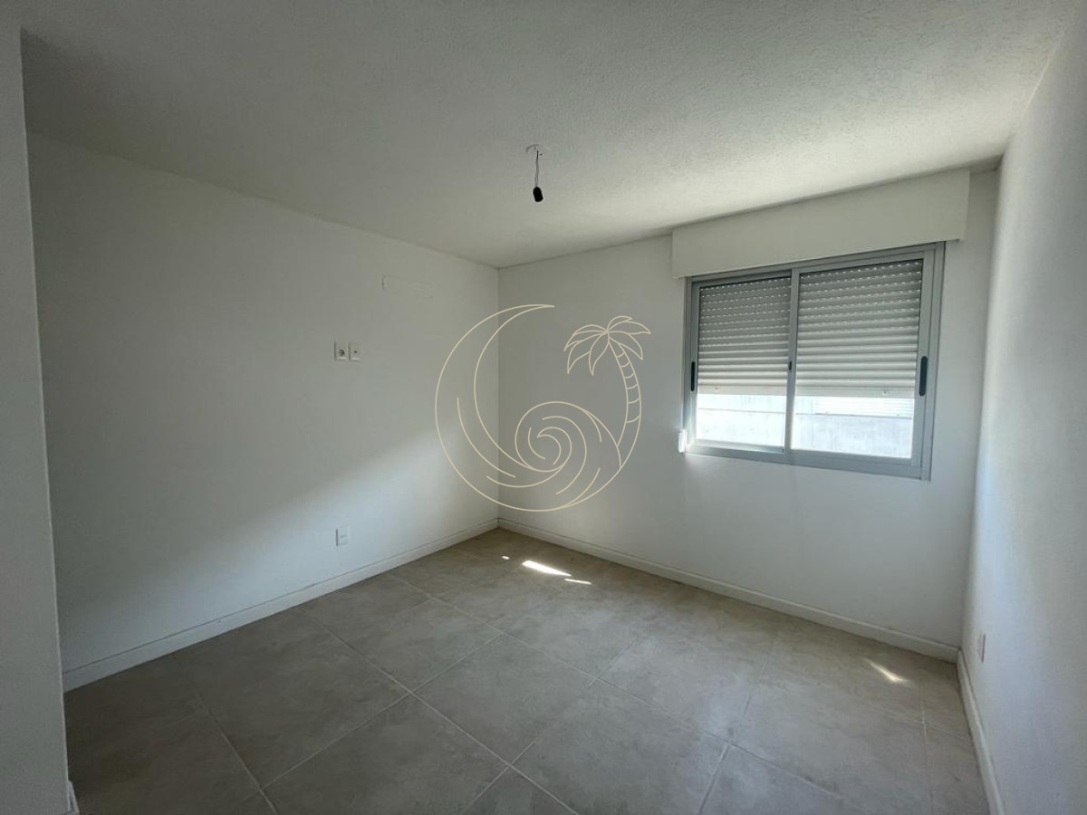 Apartamento ID.21092539 - Duplex en venta con patio, complejo privado, con patio y cochera.