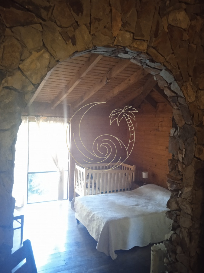Casa ID.21092578 - Amplia casa en Cantegril con un jardín soñado, ubicada a un paso de todos los servicios, en un entorno arbolado. 