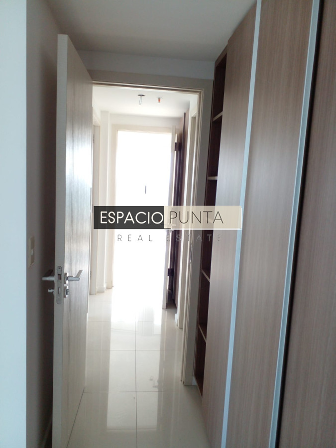 Apartamento ID.264 - Penthouse en venta sobre Roosevelt. Con vistas inigualables de la ciudad y la playa.