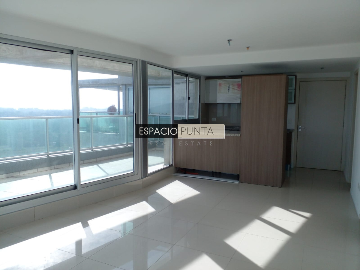 Apartamento ID.264 - Penthouse en venta sobre Roosevelt. Con vistas inigualables de la ciudad y la playa.